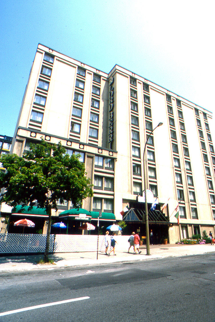 Fairfield Inn By Marriott Montreal Downtown Exterior photo